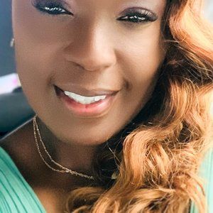 Meet your Posher, Latonya